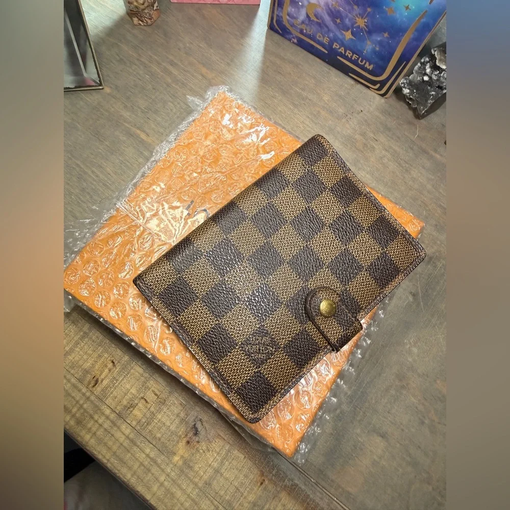 Louis Vuitton Brown Damier Ebene Notebook Cover with Snap - Picture 13 of 14